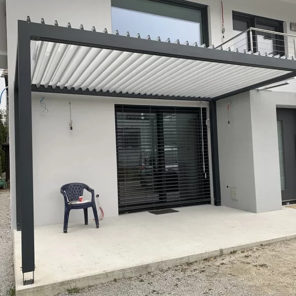 Eko pergola antracit na 4 stebre 5 600x600