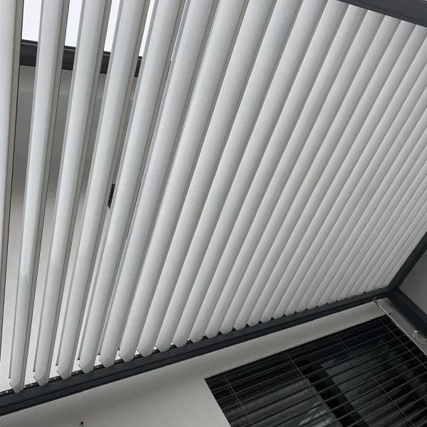 Eko pergola antracit na 4 stebre 6 600x600